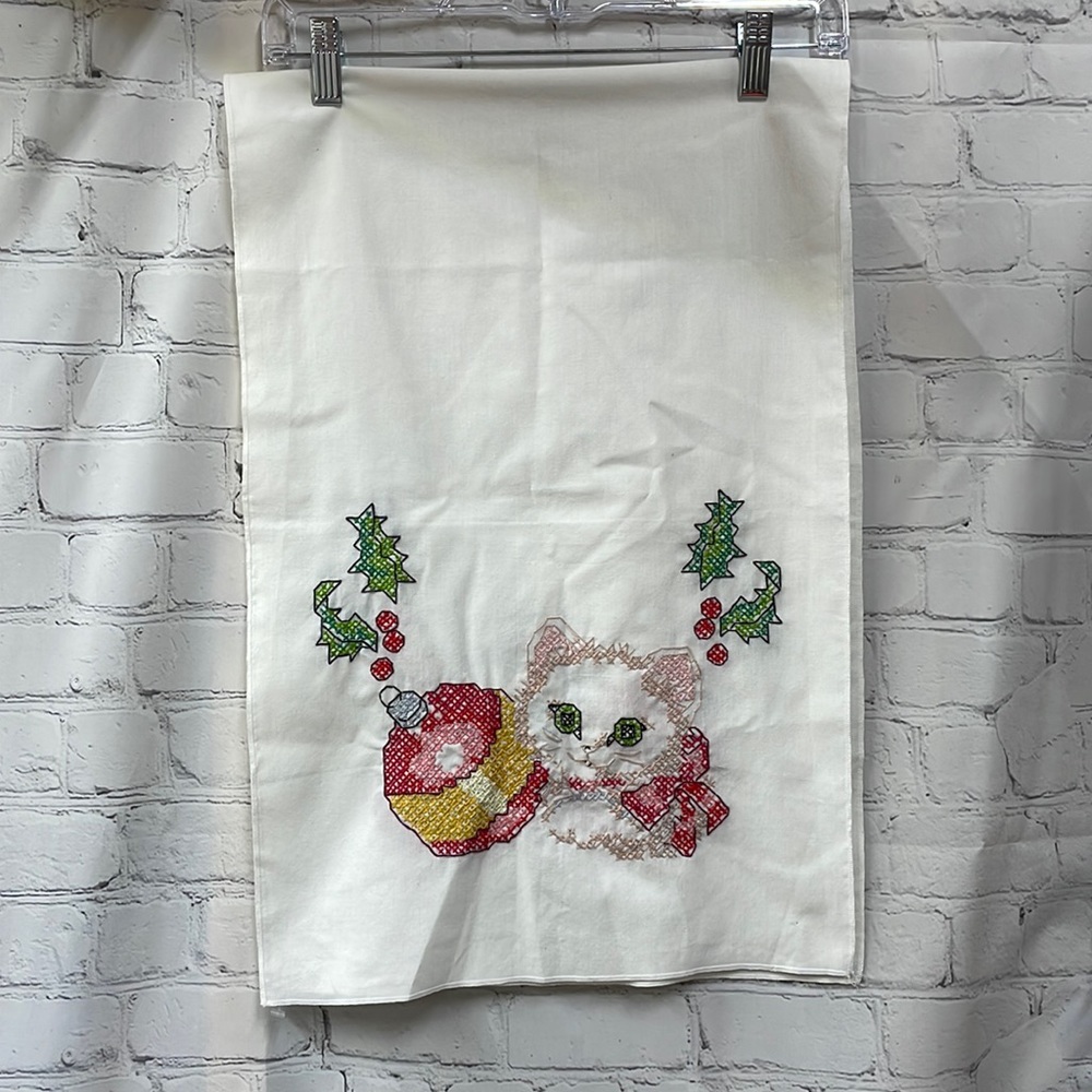 Handmade Christmas holiday cat needlepoint table runner